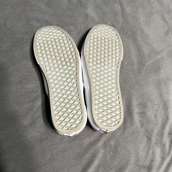 HAND PAINTED SUNFLOWER VANS - Picture 4 of 5